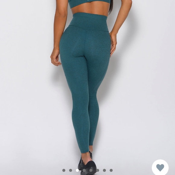 Bombshell sportswear set - Picture 2 of 5